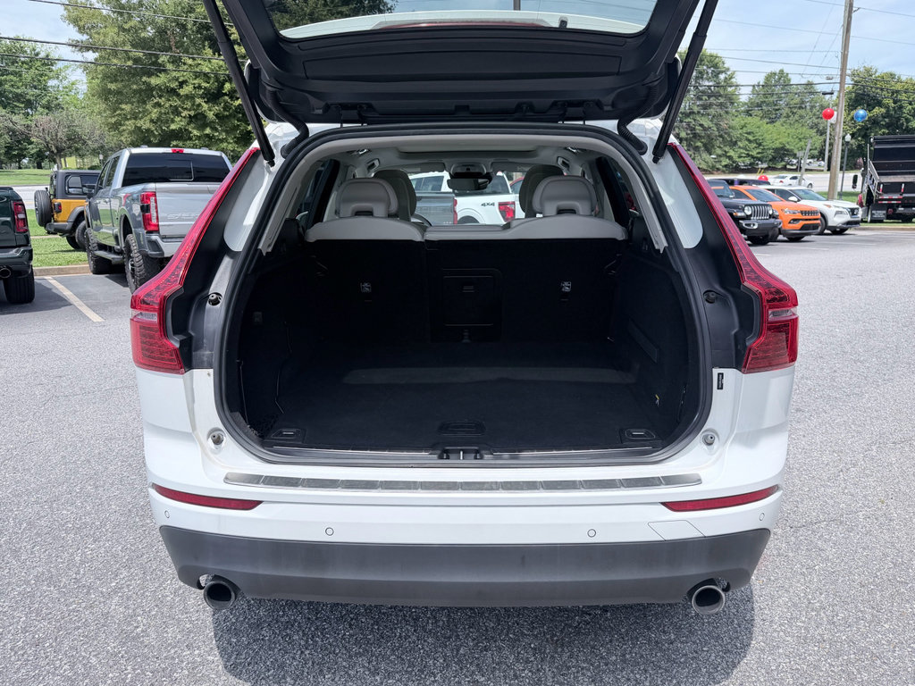 Used 2018 Volvo XC60 T6 Momentum w/ Convenience Package AWD/4WD image 9