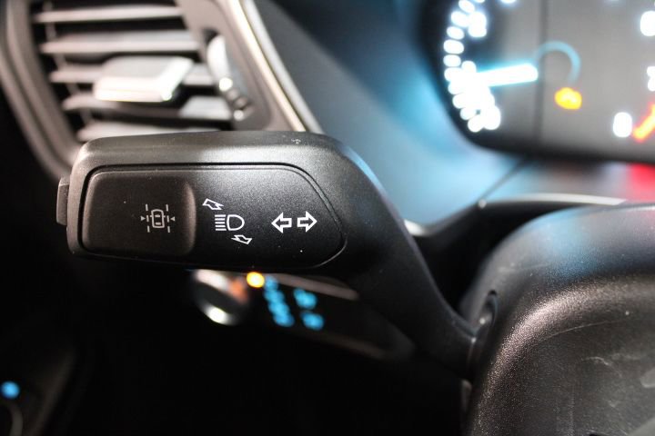 Used 2022 Ford Escape SE w/ SE Sport Appearance Package image 35