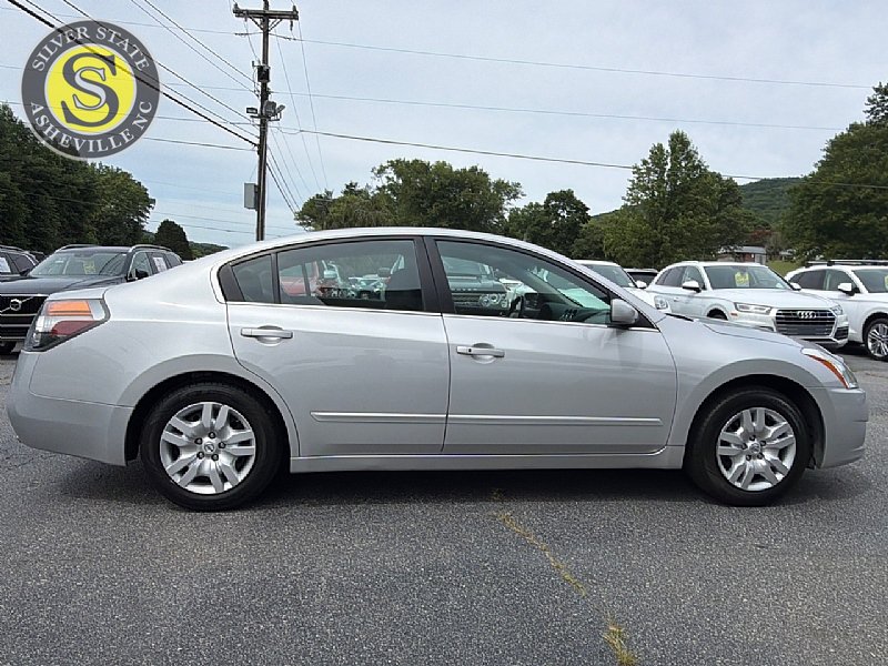 Used 2011 Nissan Altima 2.5 S FWD image 7