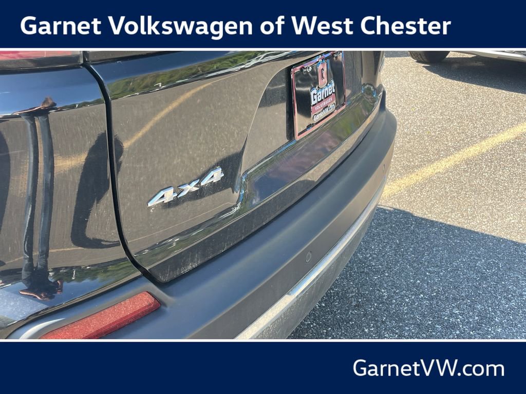 Used 2019 Jeep Cherokee Limited AWD/4WD image 13