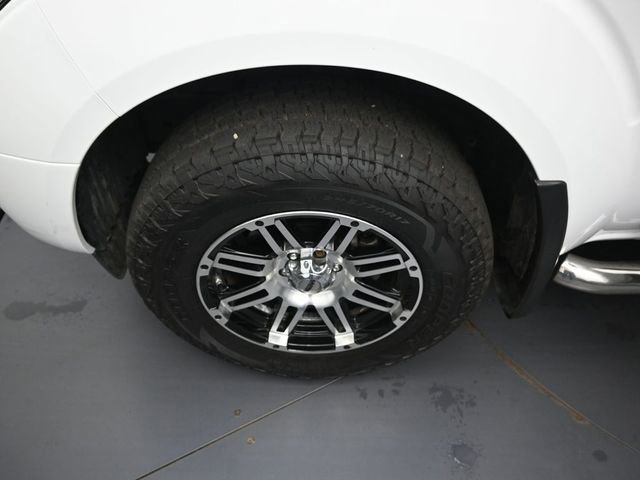 Used 2012 Nissan Frontier SV image 25