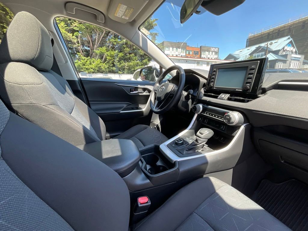 Used 2020 Toyota RAV4 XLE w/ Convenience Package AWD/4WD image 18