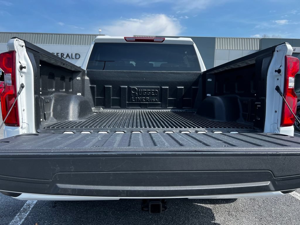 Used 2026 Chevrolet Silverado 1500 RST AWD/4WD image 17
