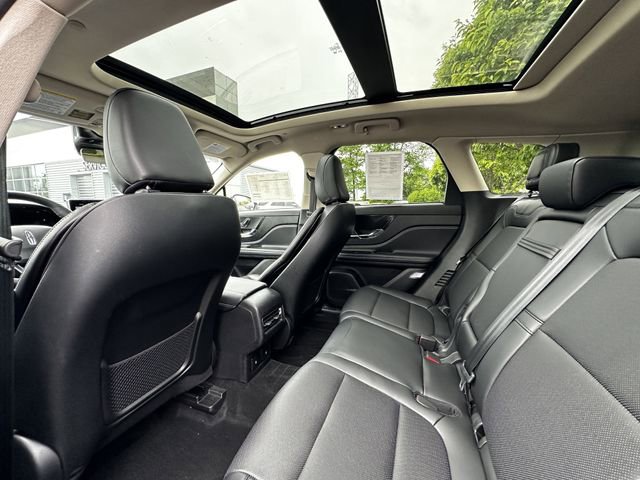 Certified 2024 Lincoln Corsair AWD w/ Equipment Group 101A image 18