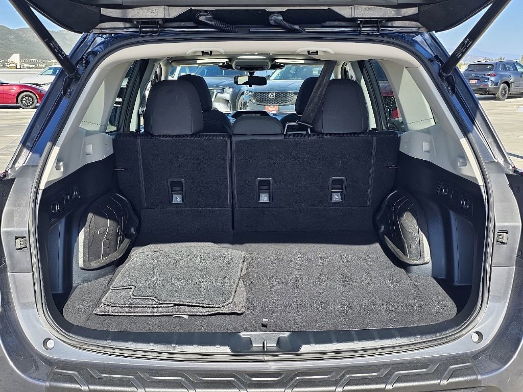 Certified 2023 Subaru Forester Premium AWD/4WD image 12