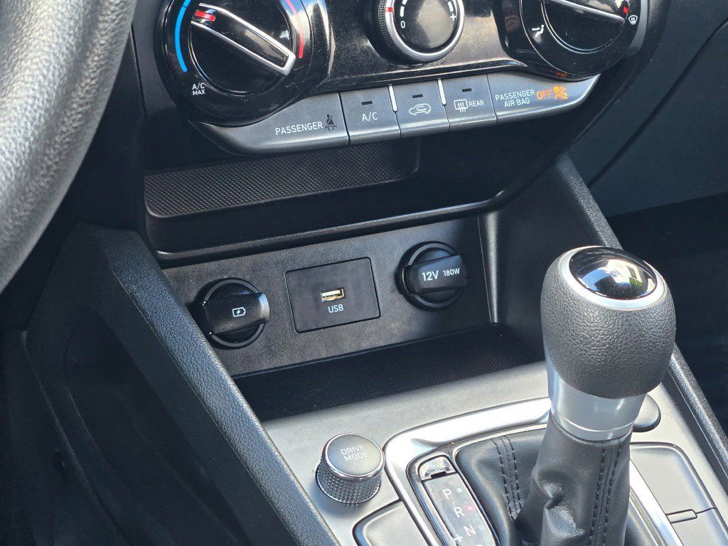 Used 2023 Hyundai Kona SEL image 24