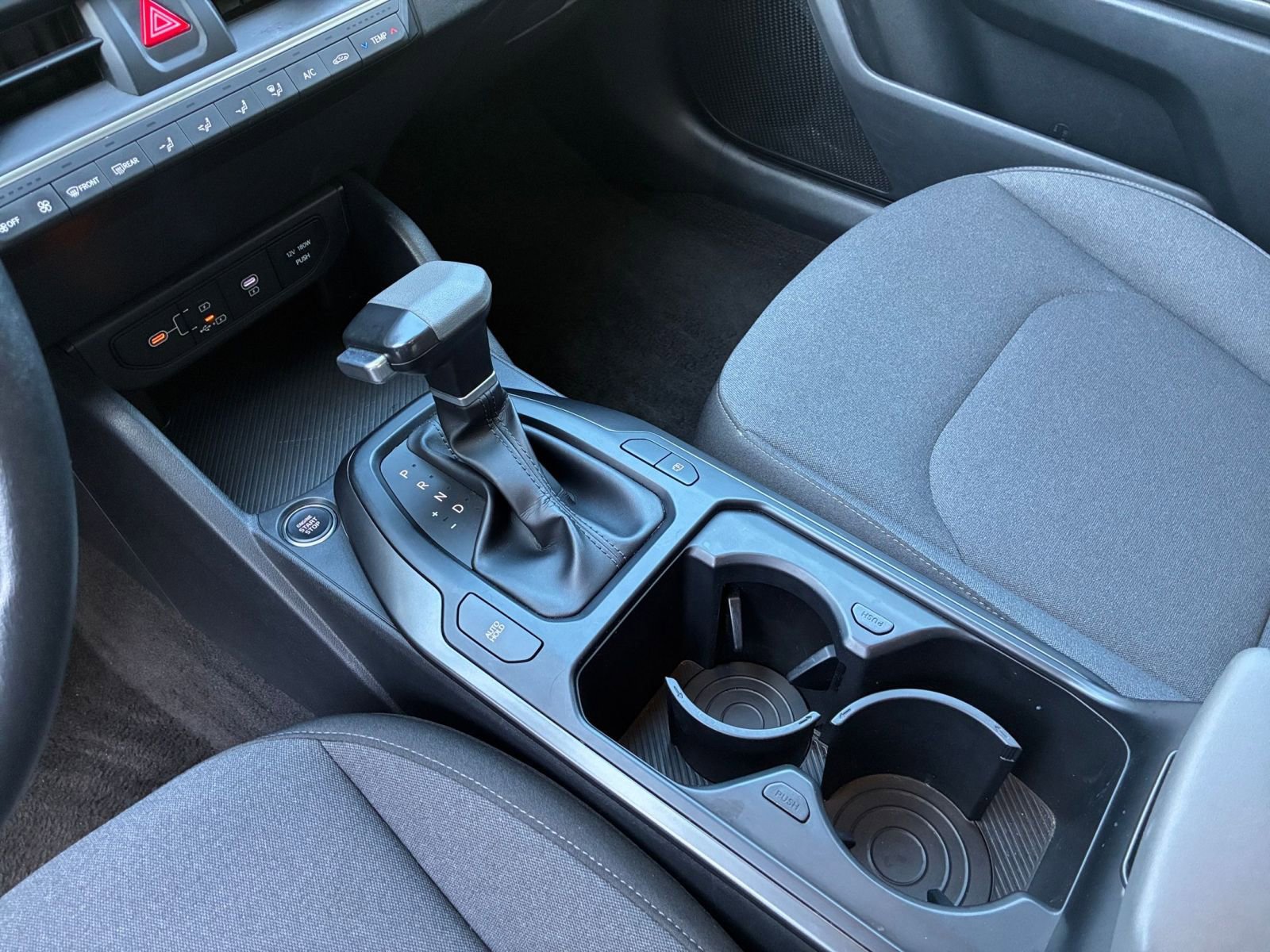 Used 2025 Kia K4 LXS image 40