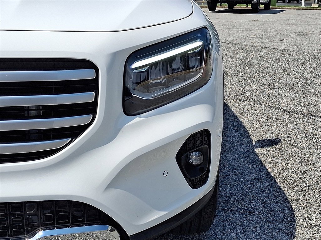 Certified 2025 Mercedes-Benz GLB 250 4MATIC image 9