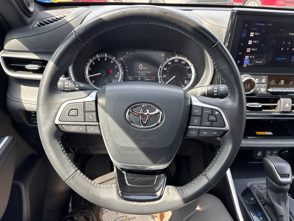 Used 2024 Toyota Highlander XSE AWD/4WD image 27