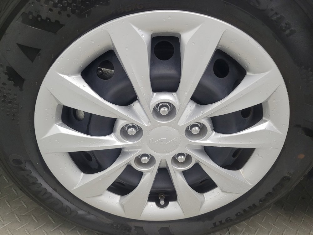 Used 2024 Kia Forte LX image 31