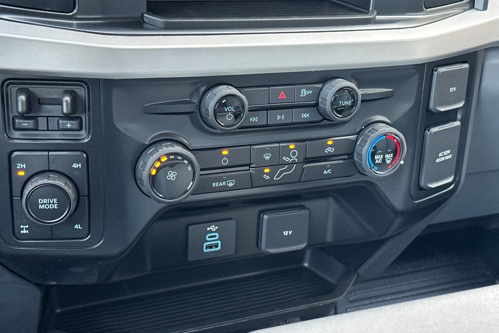 New 2025 Ford F350 XL w/ XL Chrome Package image 18