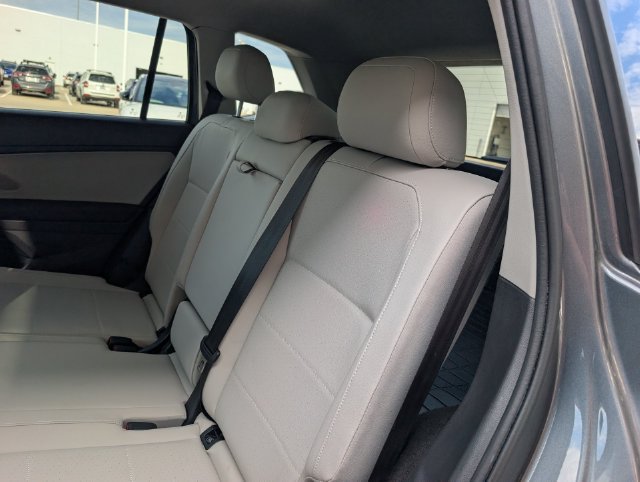 Used 2019 Volkswagen Tiguan SE AWD/4WD image 27