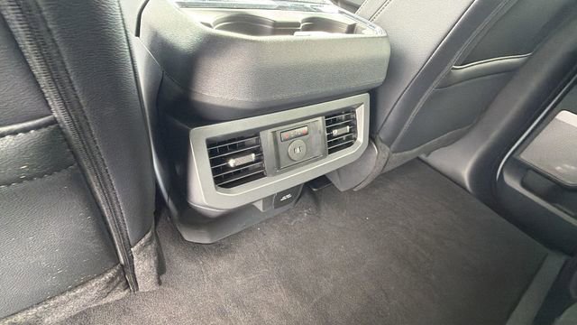 New 2026 Ford F250 Lariat w/ Black Appearance Package image 19