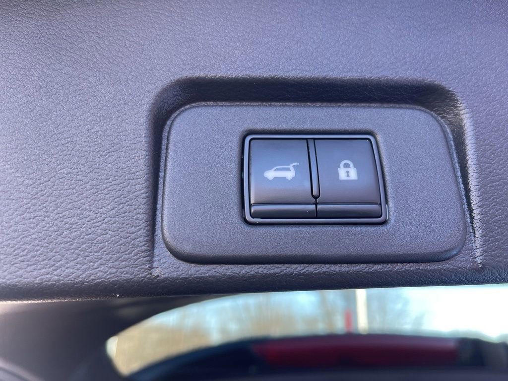 Certified 2022 Nissan Rogue Platinum w/ Head-Up Display Package image 22