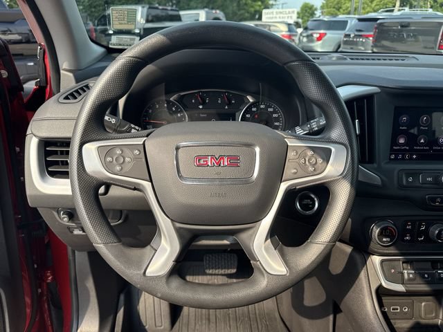 Used 2024 GMC Terrain SLE w/ Driver Convenience Package FWD image 11