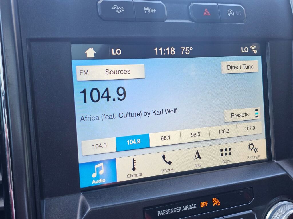 Used 2018 Ford F150 Lariat w/ Equipment Group 502A Luxury image 26