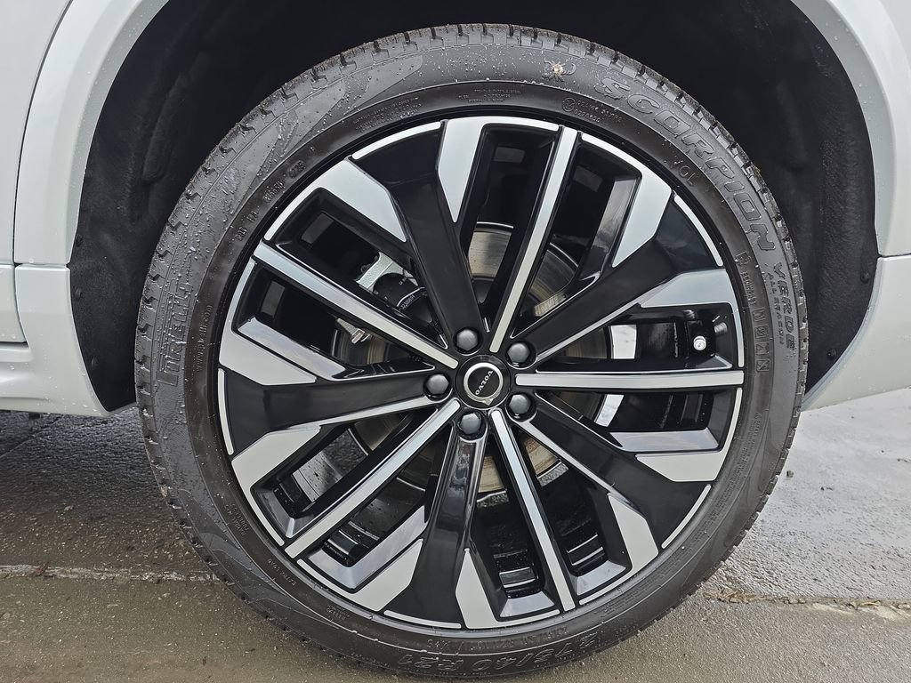 New 2026 Volvo XC90 B6 Ultra w/ Lounge Package image 40