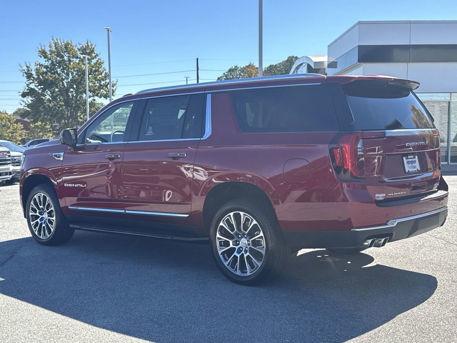 Used 2026 GMC Yukon XL Denali AWD/4WD image 8