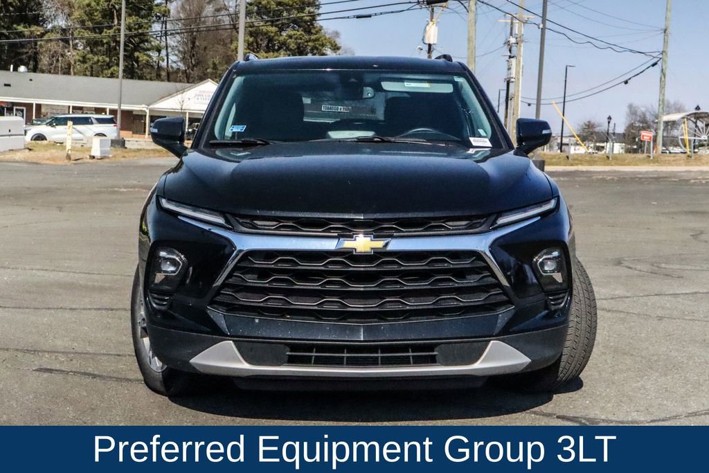 Used 2024 Chevrolet Blazer LT image 2