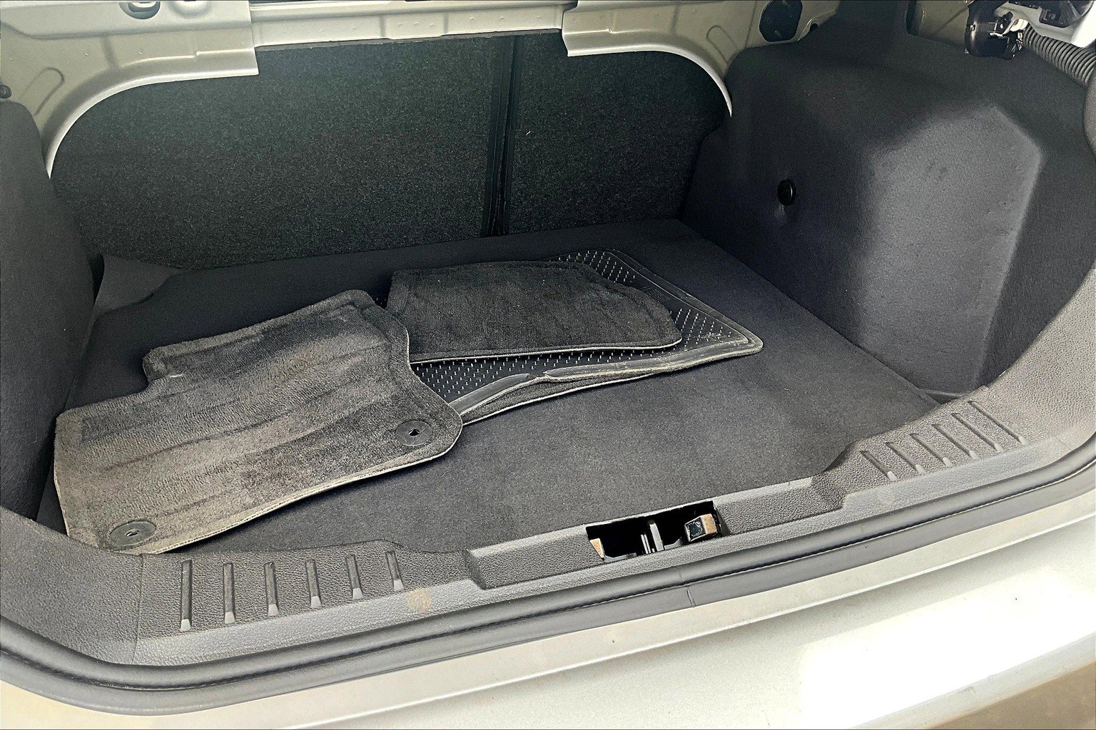 Used 2018 Ford Focus SE FWD image 19