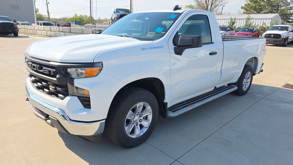 Used 2025 Chevrolet Silverado 1500 W/T image 1