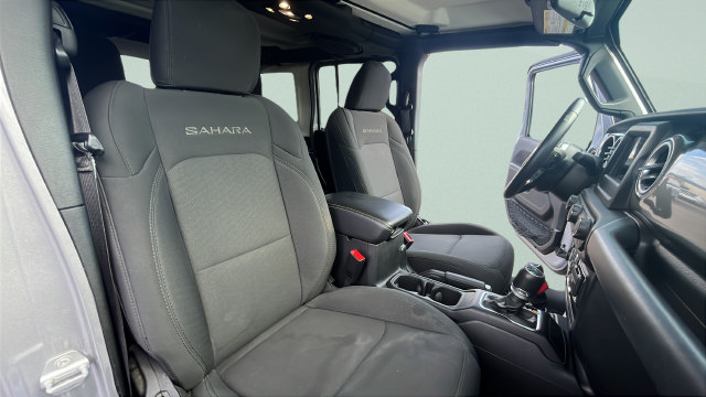 Certified 2019 Jeep Wrangler Unlimited Sahara AWD/4WD image 27