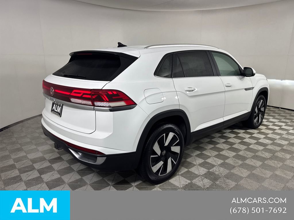 Used 2025 Volkswagen Atlas Cross Sport SE FWD image 6
