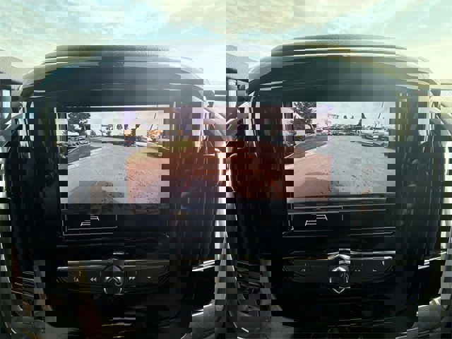 Used 2023 Chevrolet Traverse LT image 17