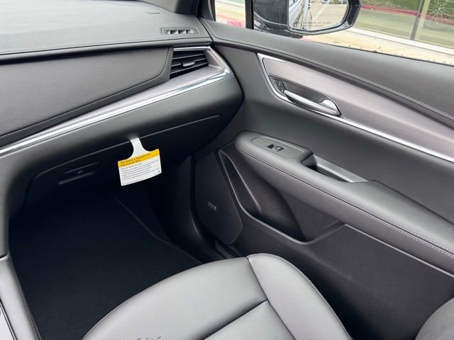 New 2026 Cadillac XT5 Luxury image 21