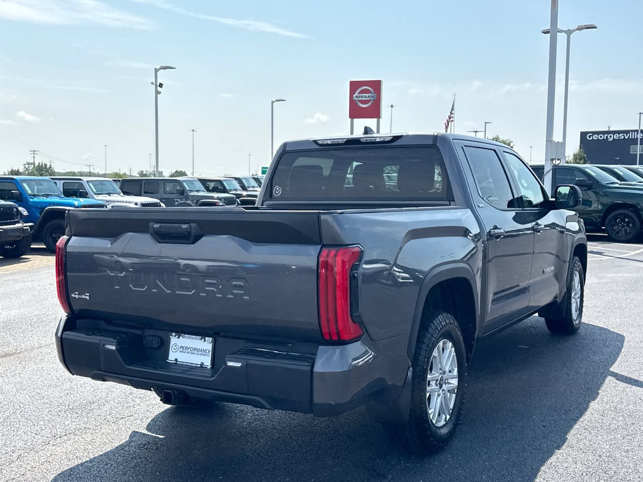 Used 2022 Toyota Tundra SR5 AWD/4WD image 3