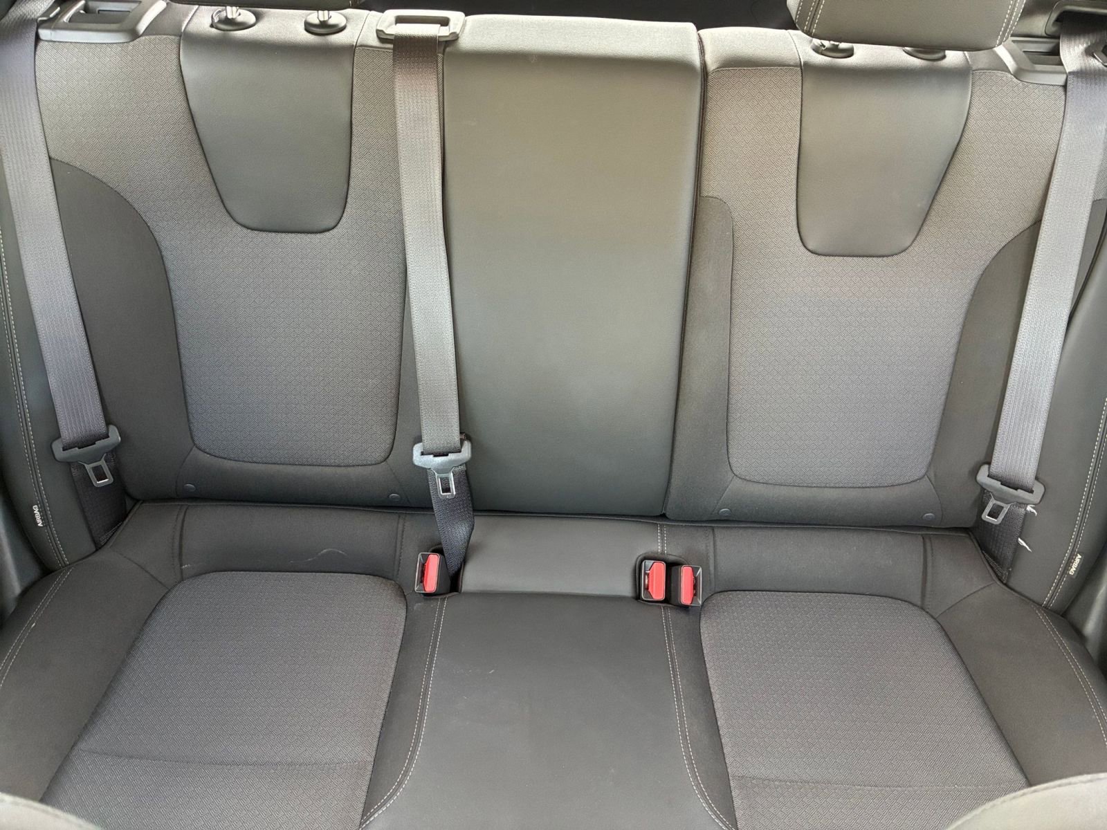 Used 2025 Buick Encore GX Preferred image 37