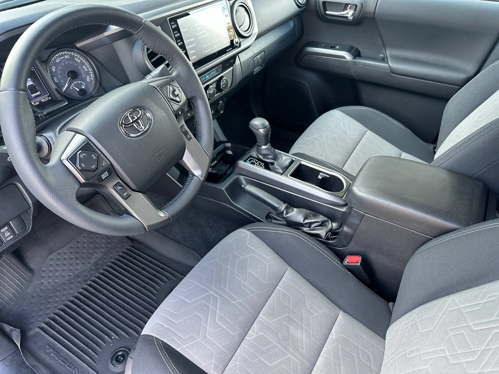 Used 2021 Toyota Tacoma TRD Sport AWD/4WD image 10