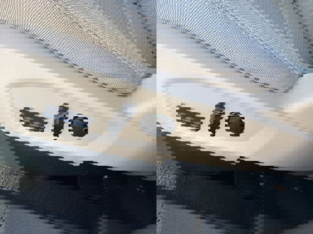 Used 2019 Ford Explorer XLT w/ Class III Trailer Tow Package image 12