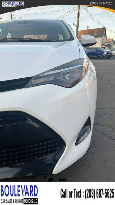 Used 2017 Toyota Corolla LE w/ LE Premium Package w/Moonroof image 7