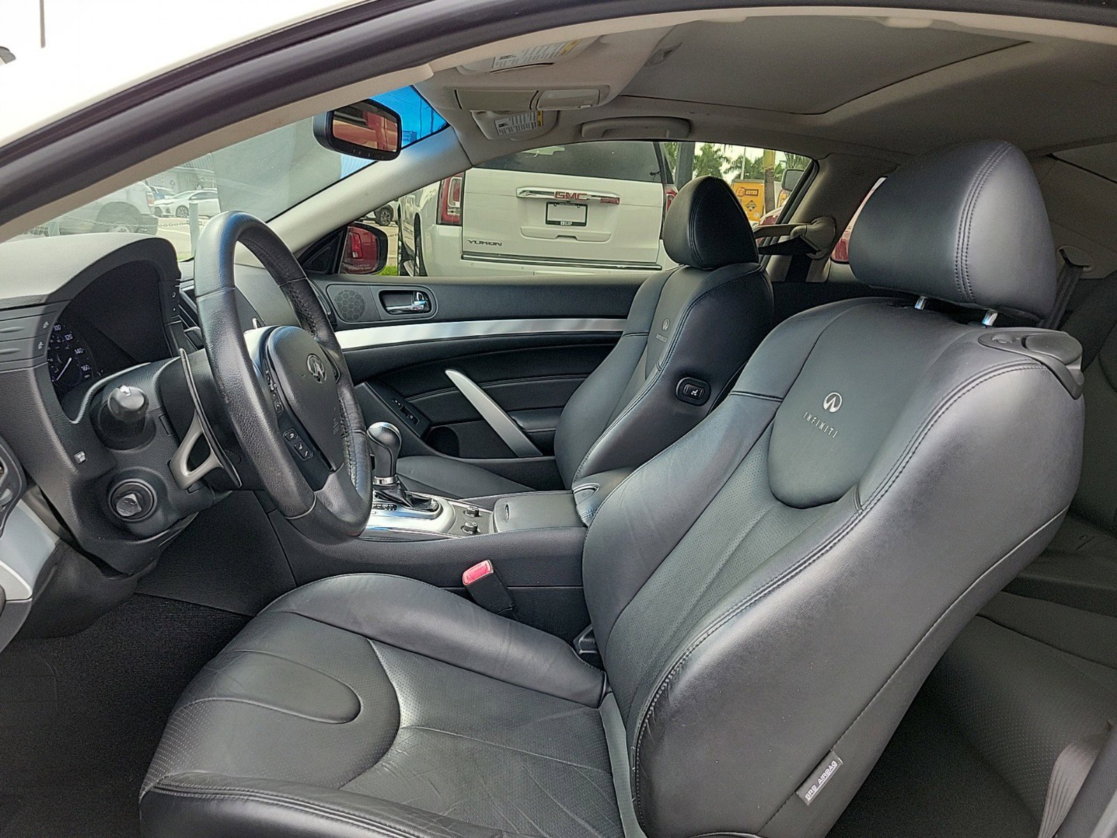 Used 2014 INFINITI Q60 Journey w/ Premium Package image 10