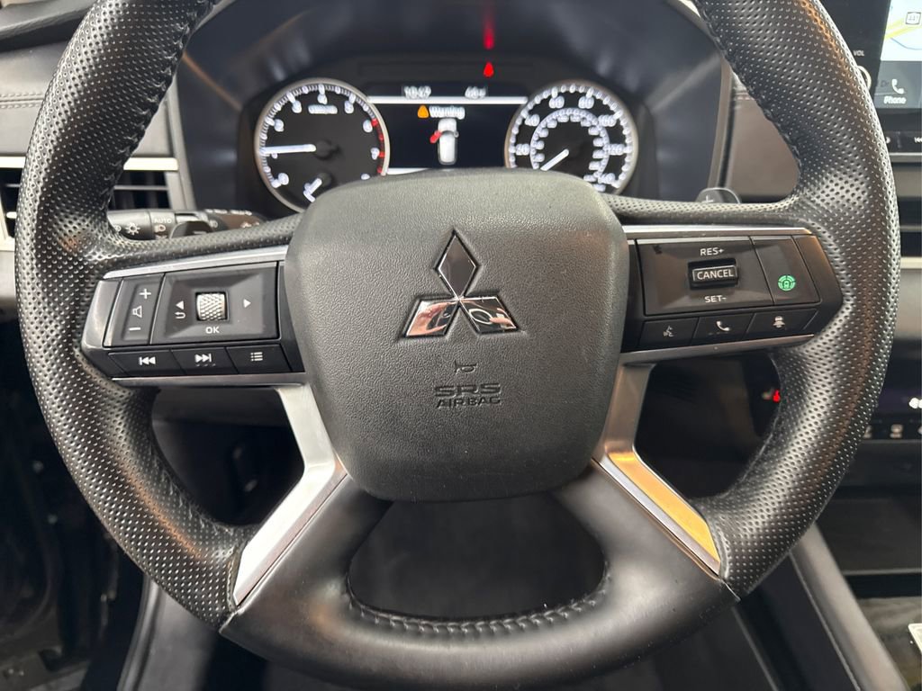 Used 2024 Mitsubishi Outlander SE image 25