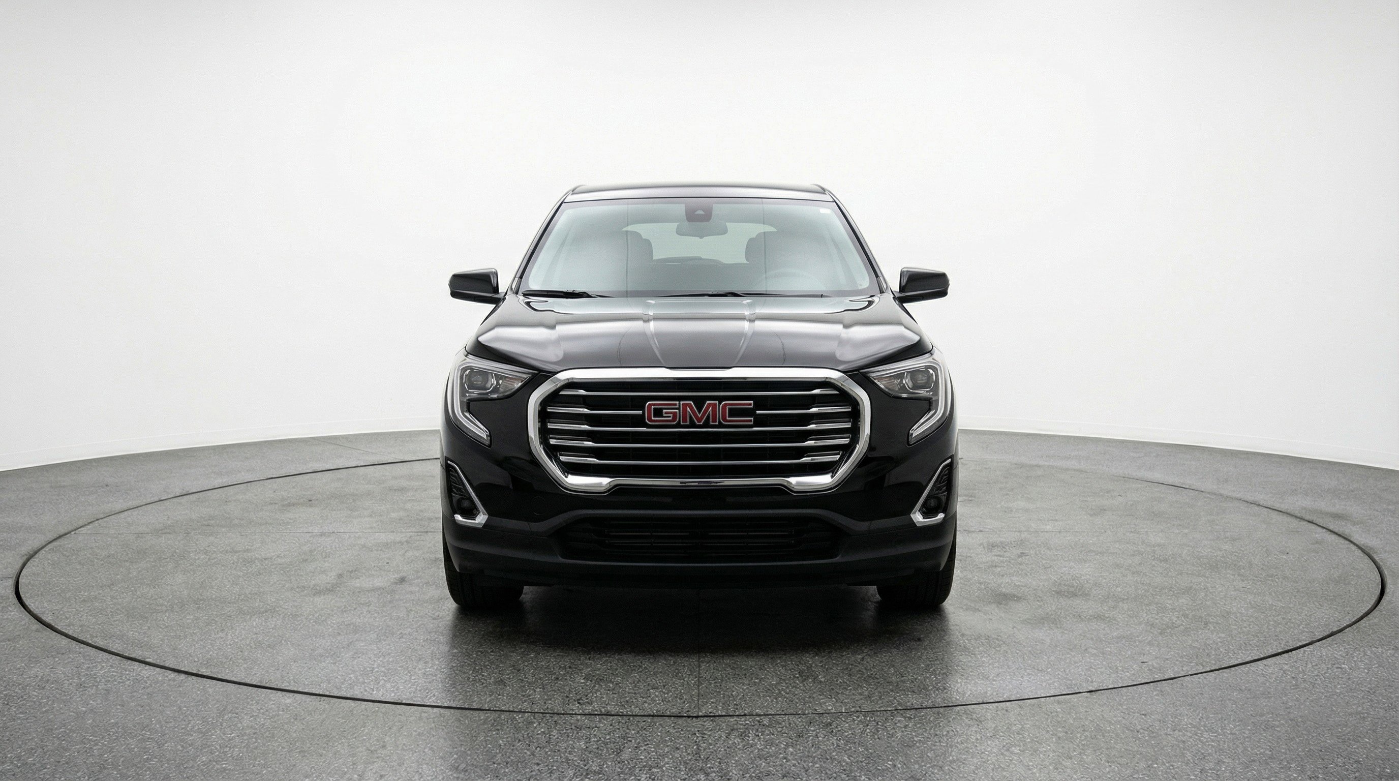 Used 2024 GMC Terrain SLE image 2
