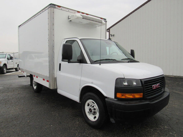 Used 2024 GMC Savana 3500 w/ Power Convenience Package image 9