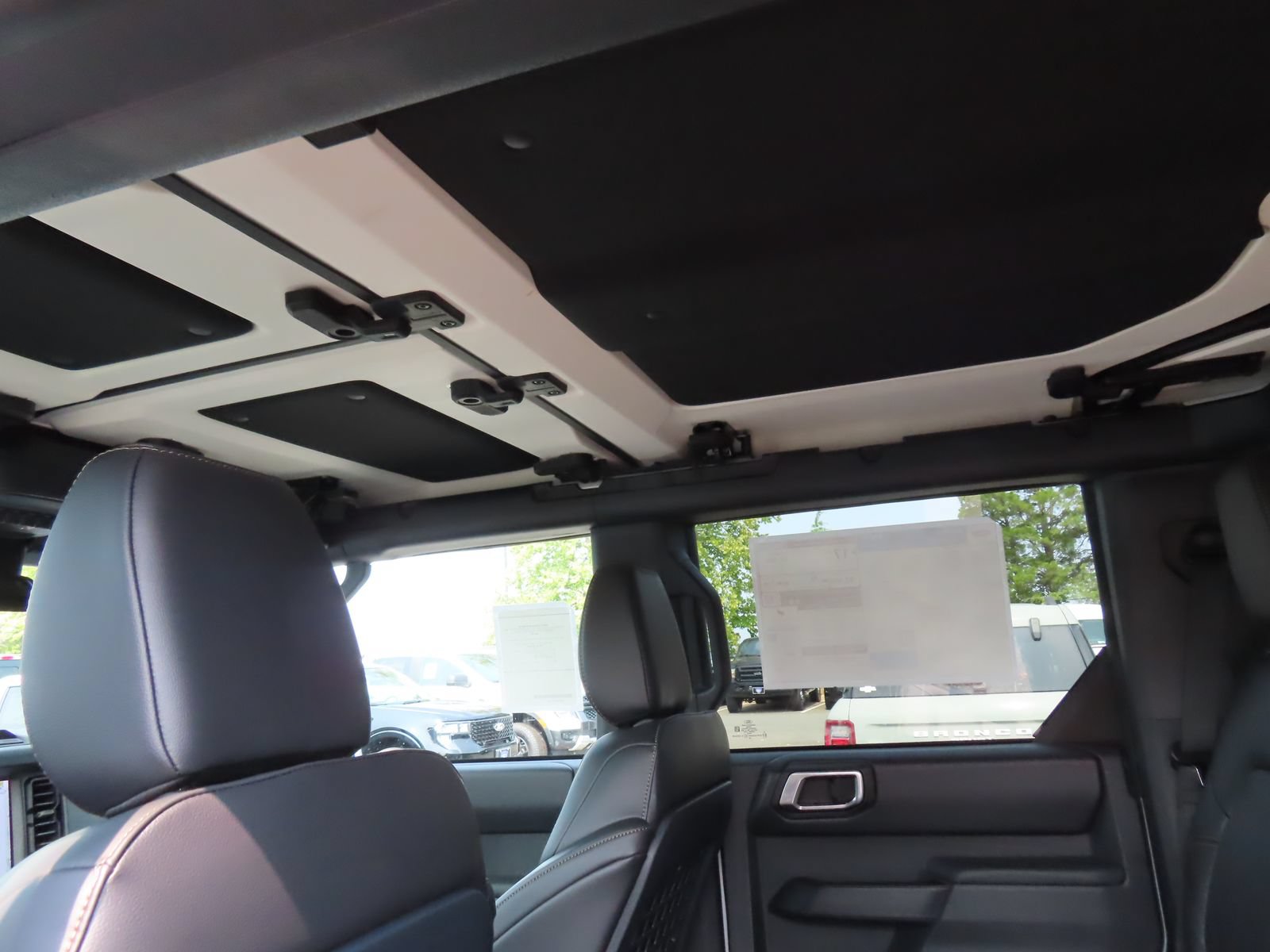 New 2026 Ford Bronco Badlands AWD/4WD image 16
