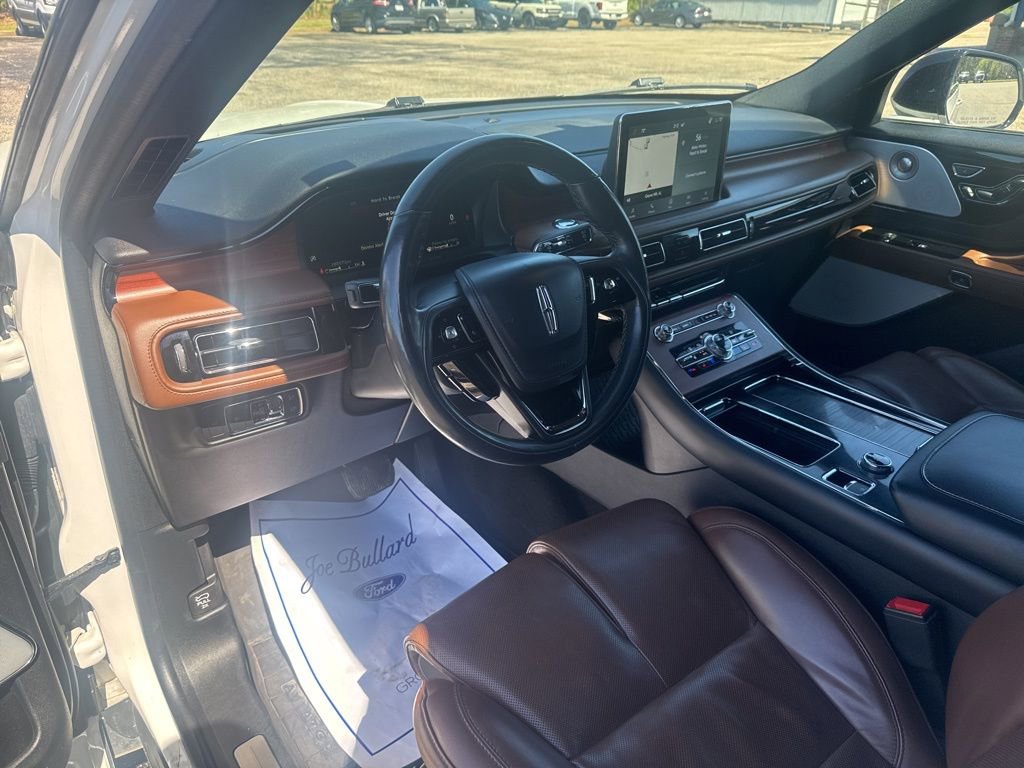 Used 2022 Lincoln Aviator Reserve w/ Equipment Group 201A AWD/4WD image 5