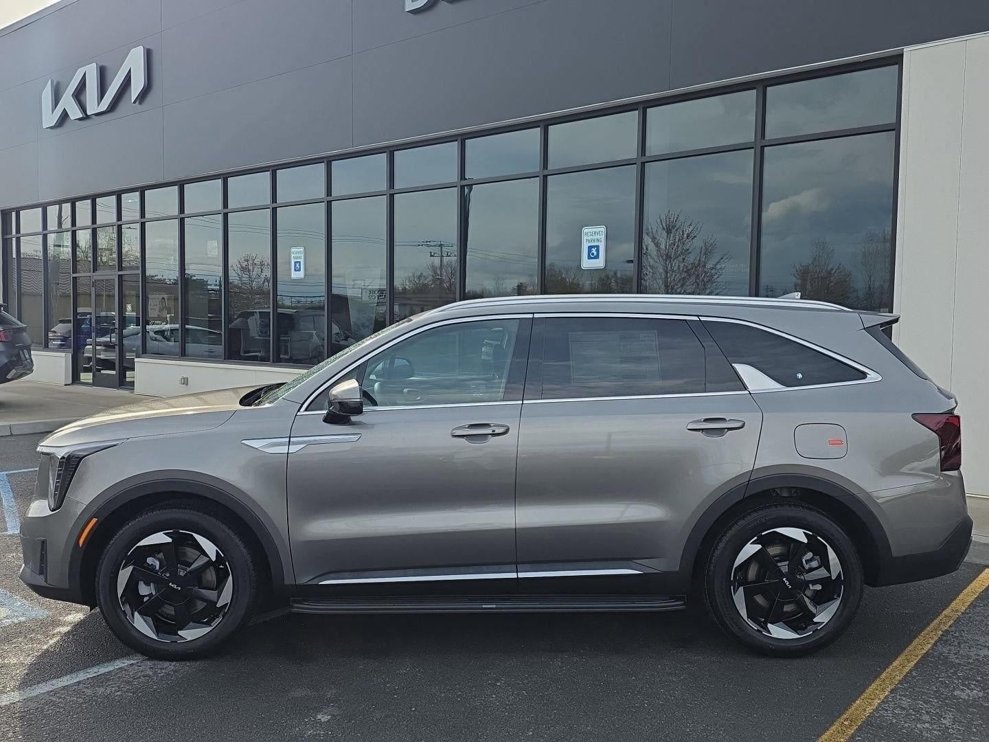 New 2026 Kia Sorento EX FWD image 2