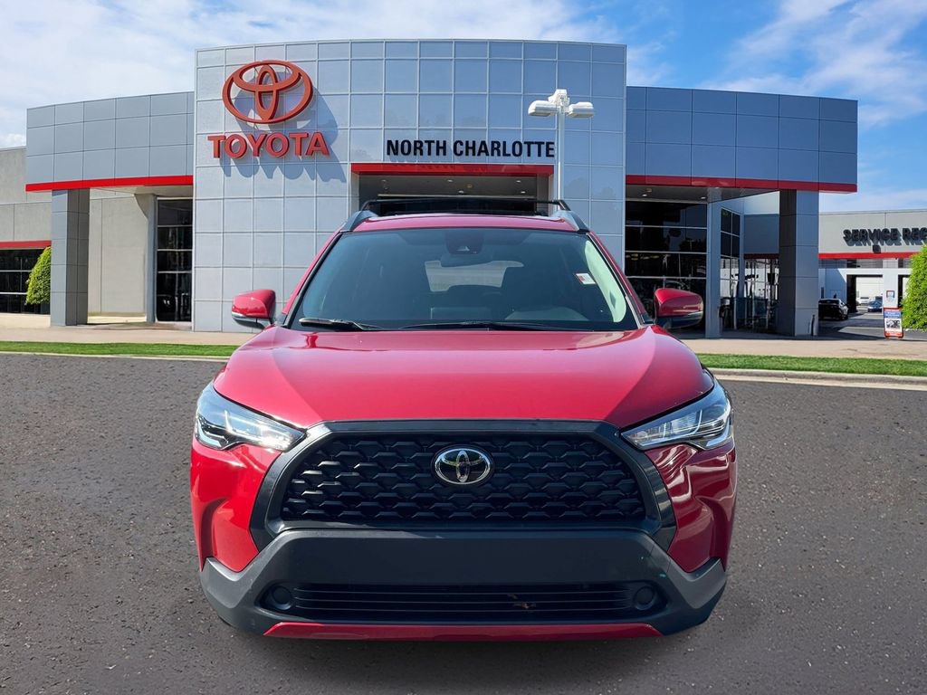 Used 2022 Toyota Corolla Cross LE AWD/4WD image 3
