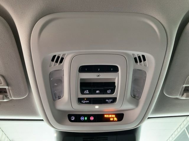 Used 2024 Buick Envision Avenir image 16