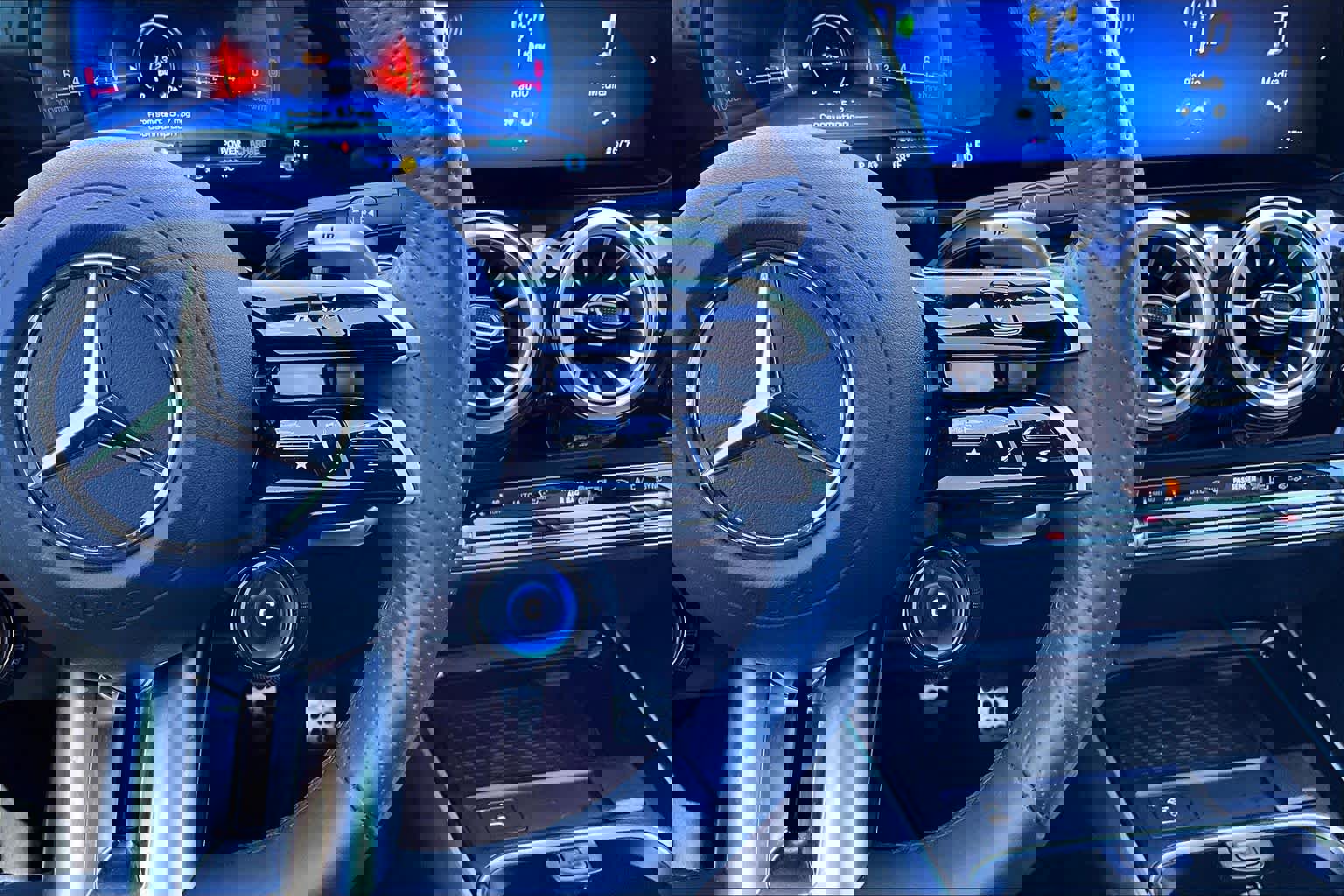 Used 2025 Mercedes-Benz GLA 35 AMG 4MATIC image 46