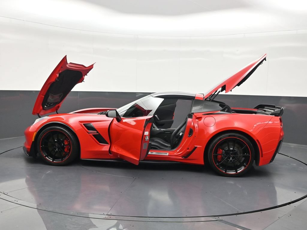 Used 2018 Chevrolet Corvette Grand Sport RWD image 35