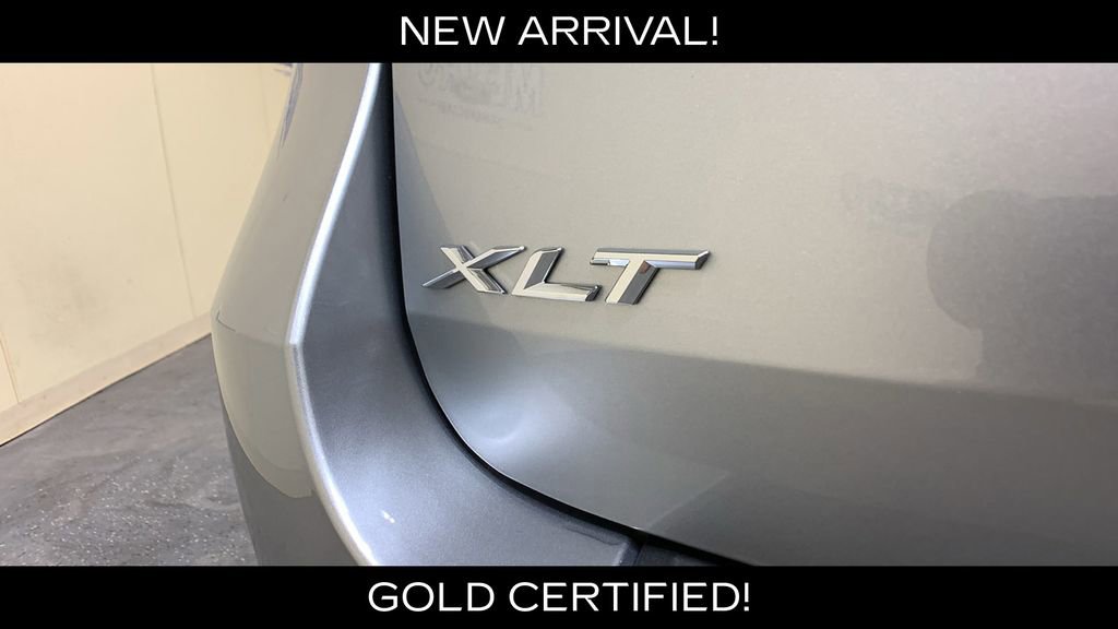 Used 2022 Ford Explorer XLT w/ Equipment Group 202A AWD/4WD image 19