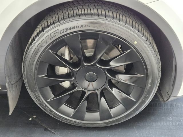 Used 2021 Tesla Model Y Long Range AWD/4WD image 9