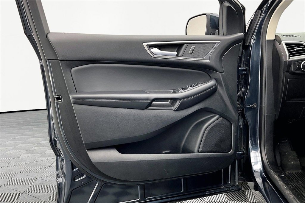 Used 2024 Ford Edge SEL w/ Convenience Package image 23