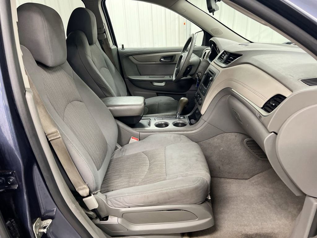 Used 2014 Chevrolet Traverse LS FWD image 21