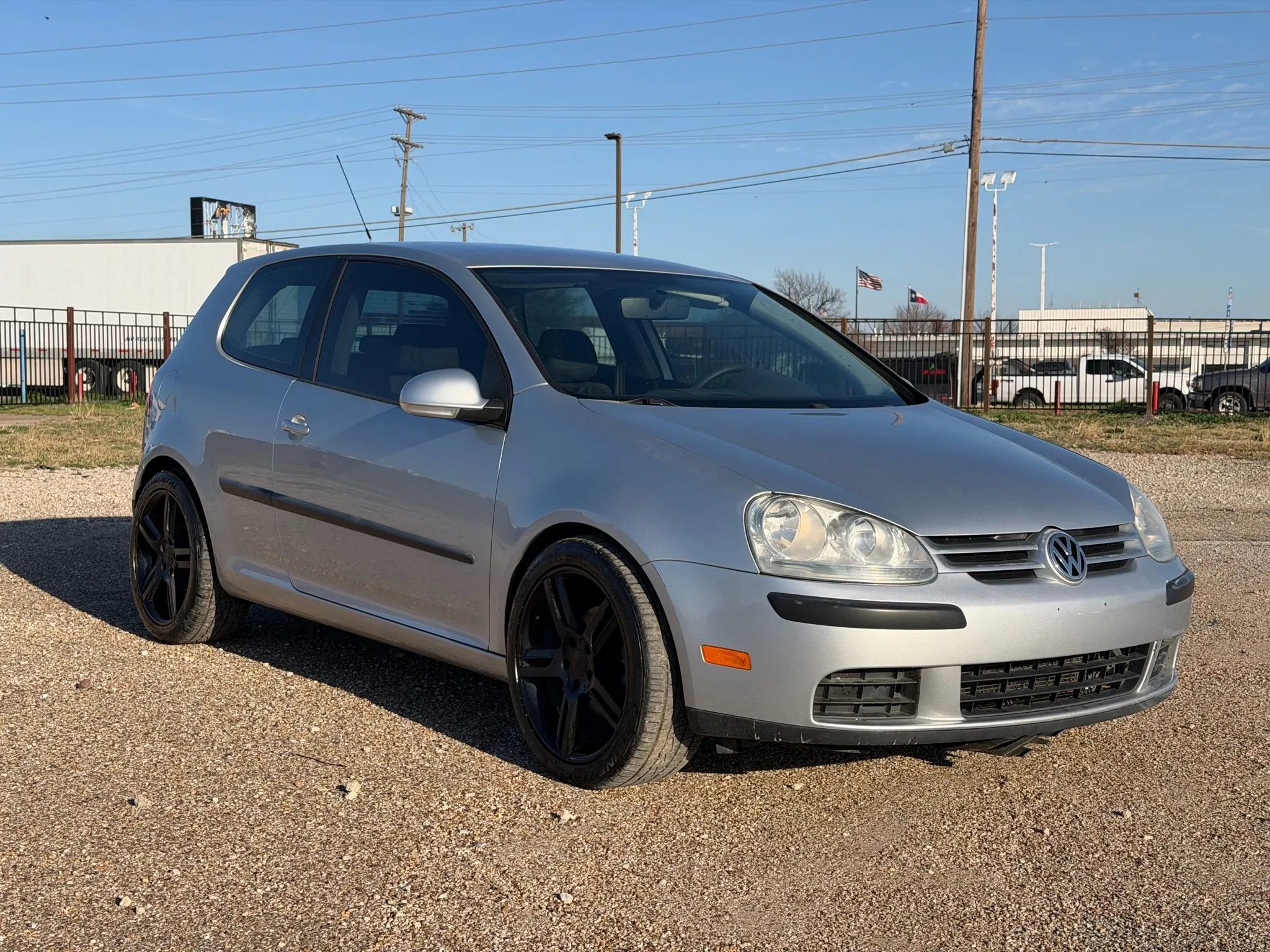 Used 2009 Volkswagen Rabbit S image 3